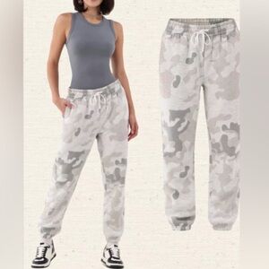 No Boundaries Teddy Sherpa Lined Grey Camouflage High Rise Pull On Crop Jogger M